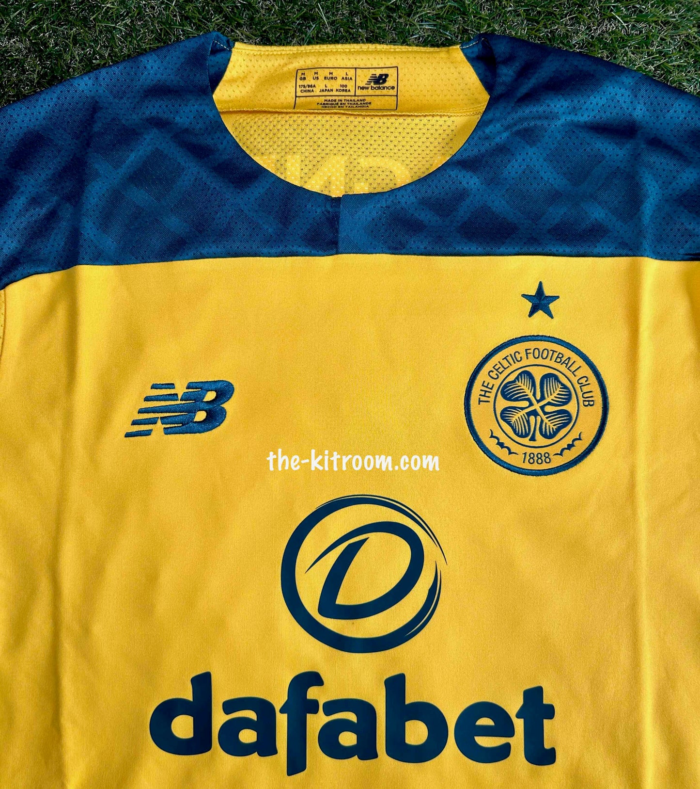 2019-20 Celtic Away Football Shirt M
