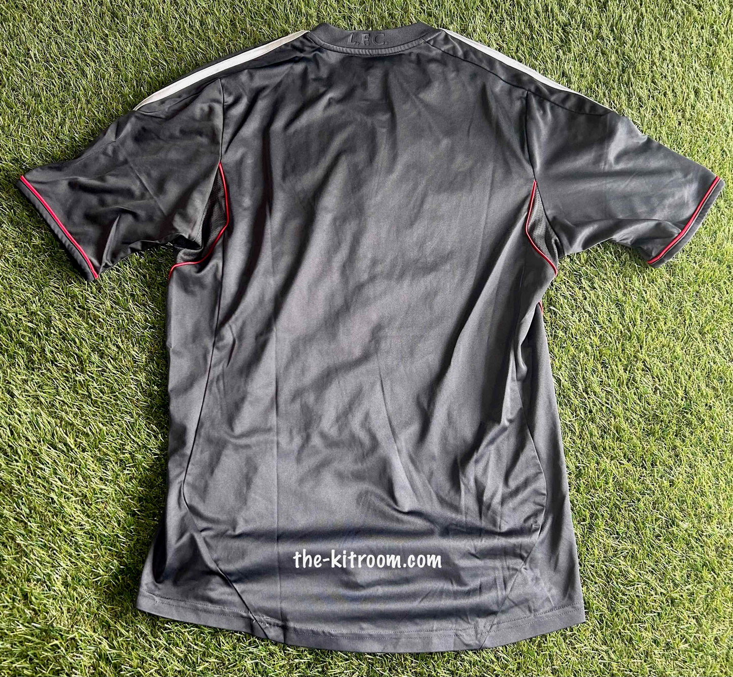2011-12 Liverpool Away Football Shirt S
