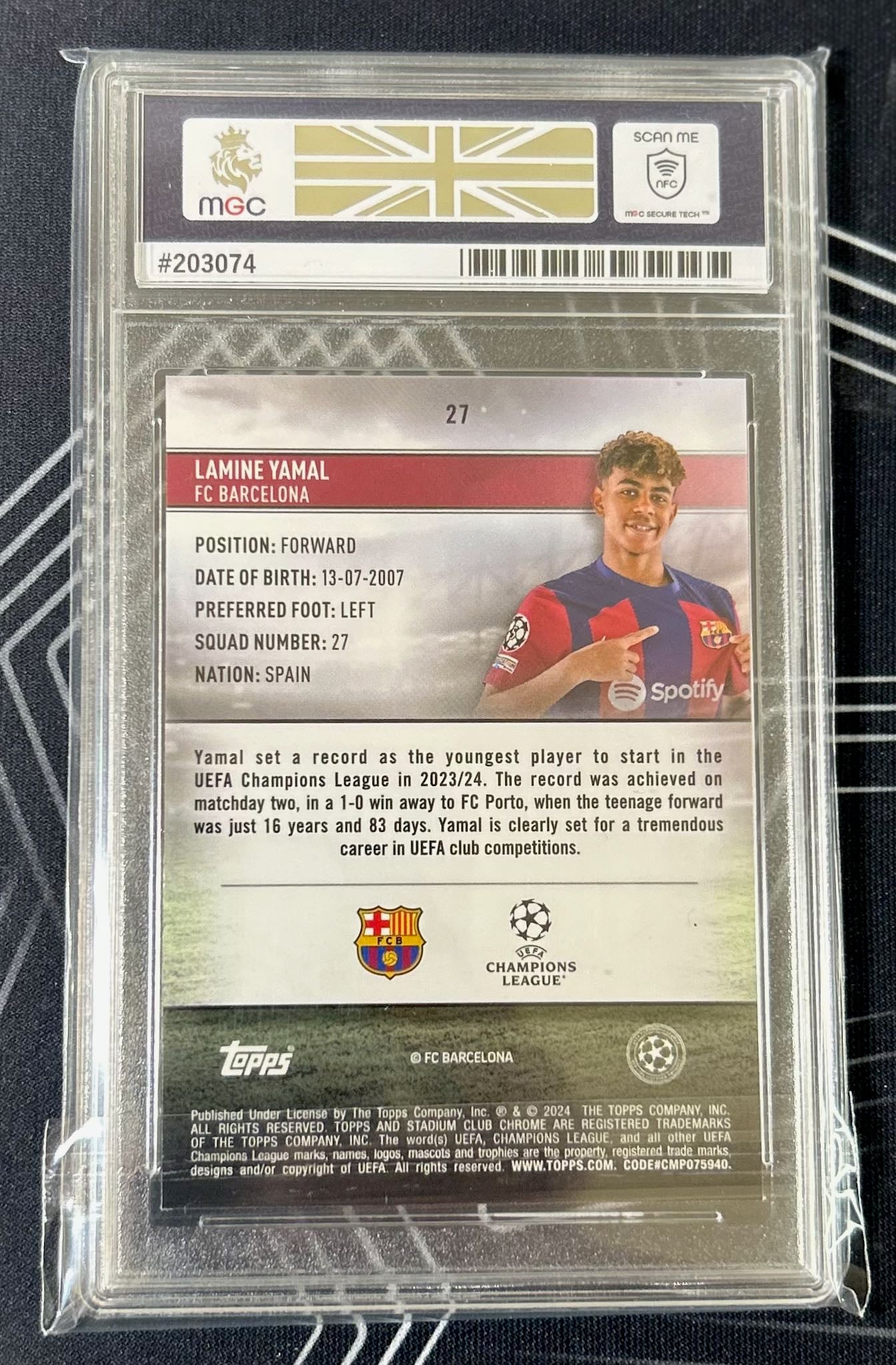 Lamine Yamal (FC Barcelona) Rookie Card Topps Stadium Club Chrome UCC 23-24 MGC 9