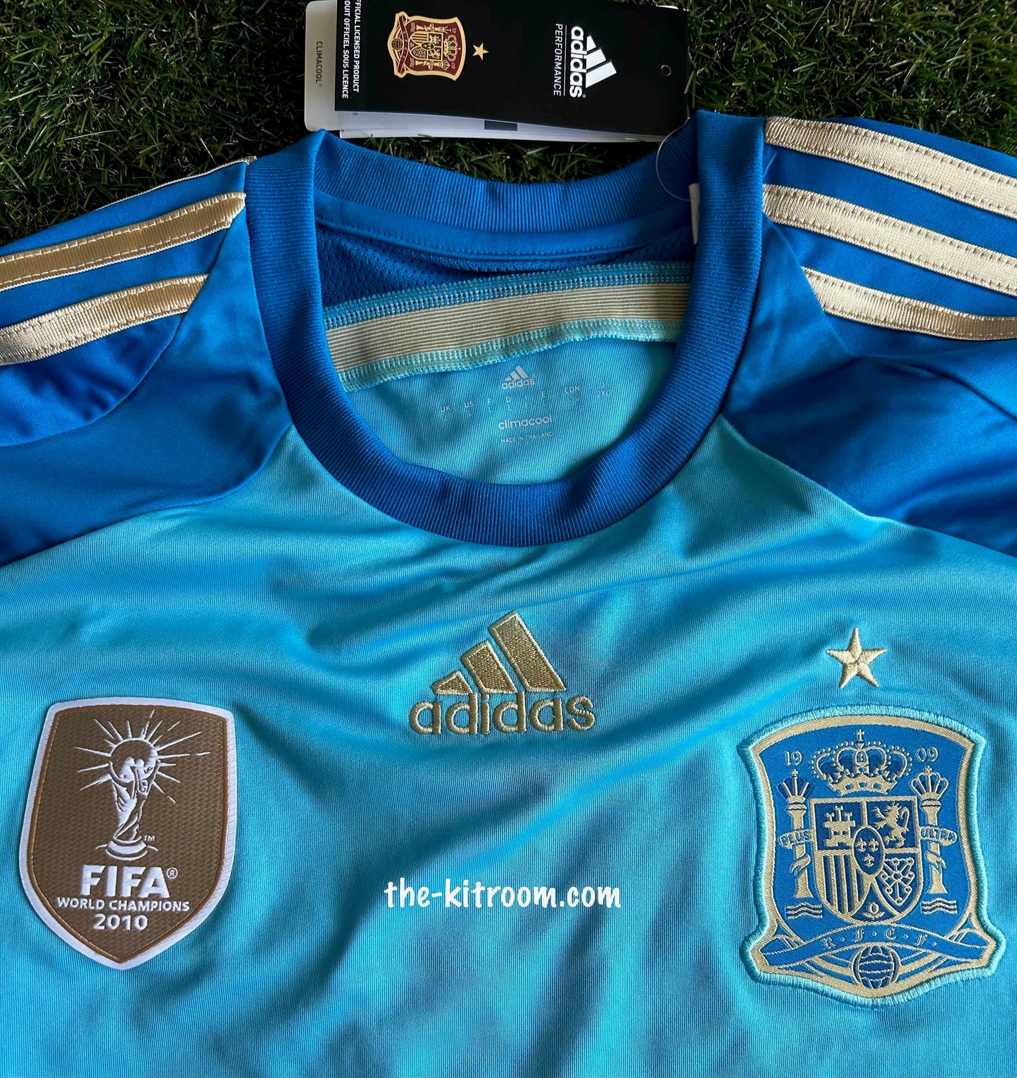 2013-15 Spain Goalkeeper GK Football Shirt