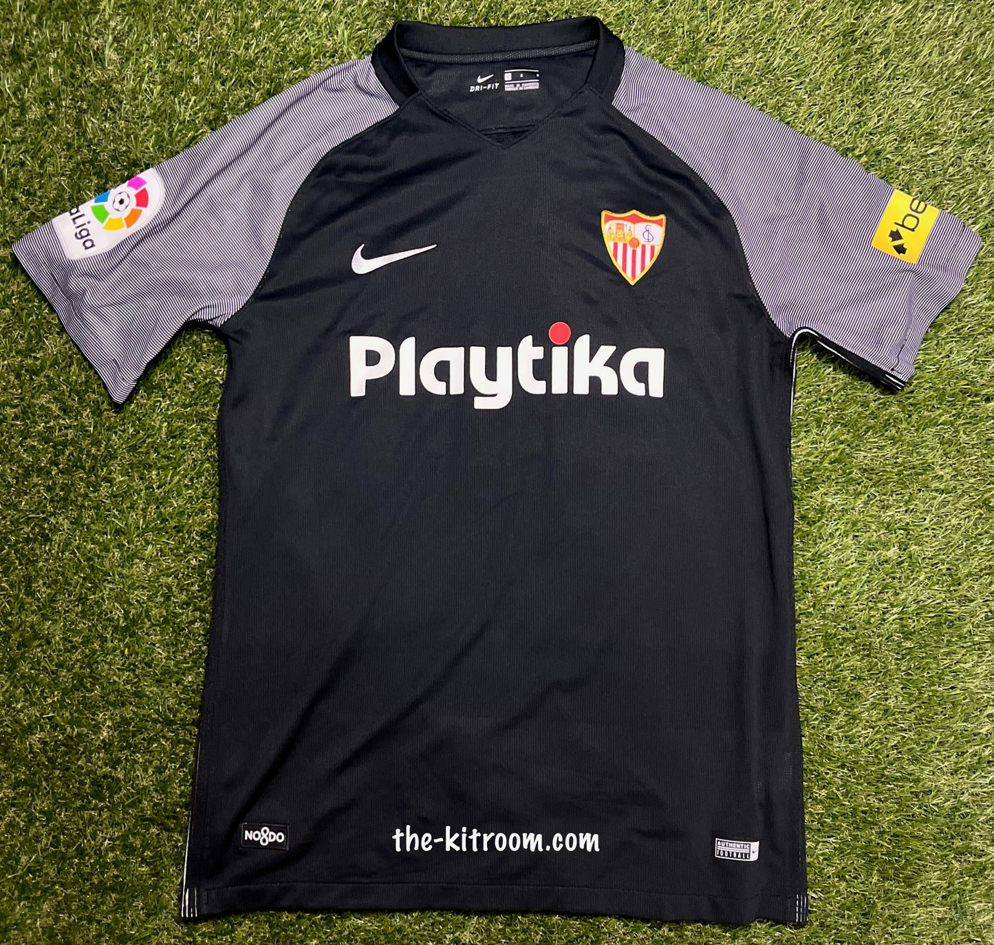 2018-19 Sevilla Third Shirt Ever Banega #10