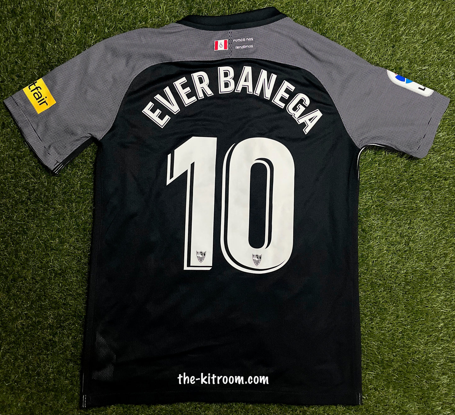 2018-19 Sevilla Third Shirt Ever Banega #10