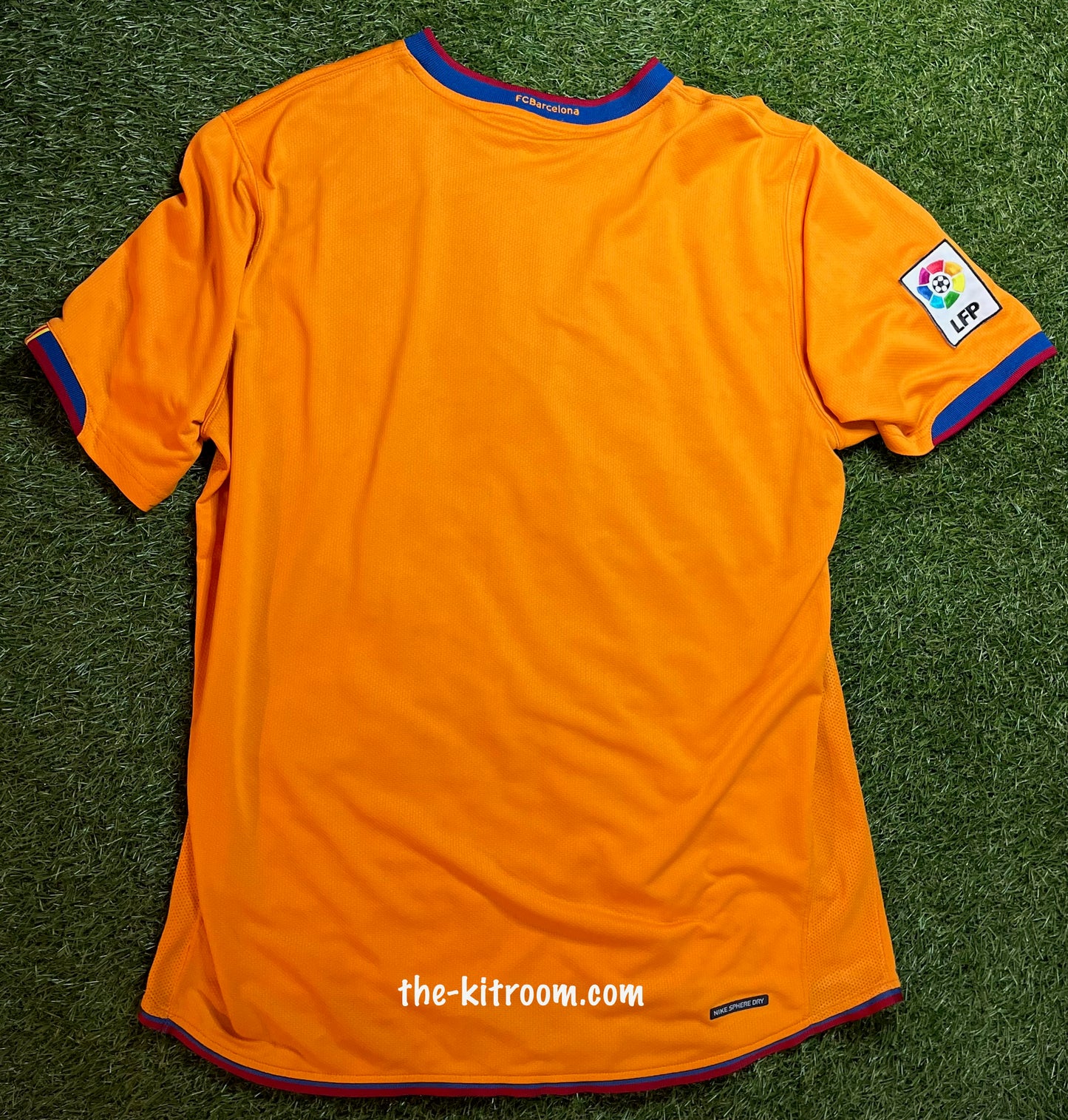 2006-07 Barcelona Away Shirt
