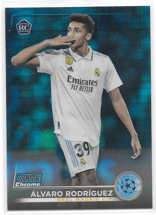 Alvaro Rodriguez (Real Madrid CF) Blue Prism Refractor RC Topps Stadium Club Chrome 22-23