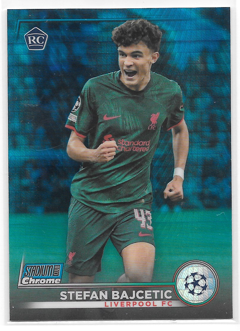 Stefan Bajcetic (Liverpool FC) Blue Prism Refractor RC Topps Stadium Club Chrome 22-23