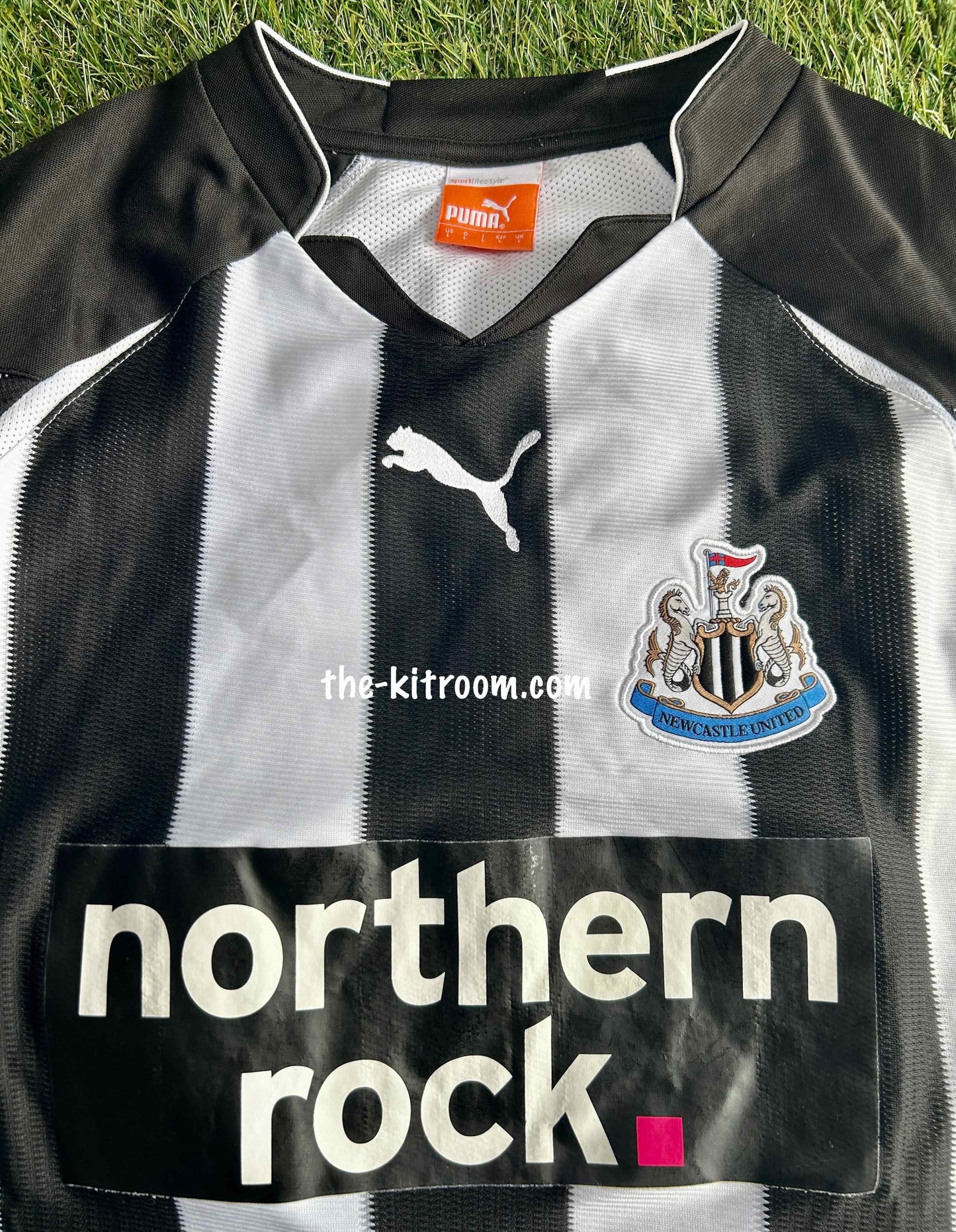 2010-11 Newcastle United Home Football Shirt L