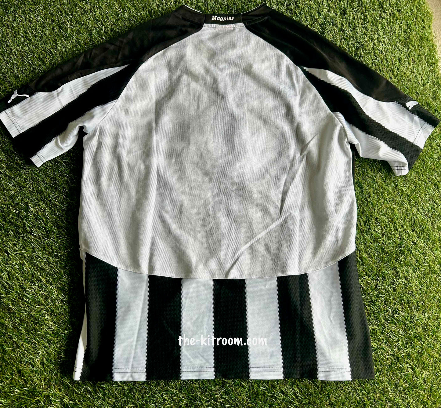 2010-11 Newcastle United Home Football Shirt L