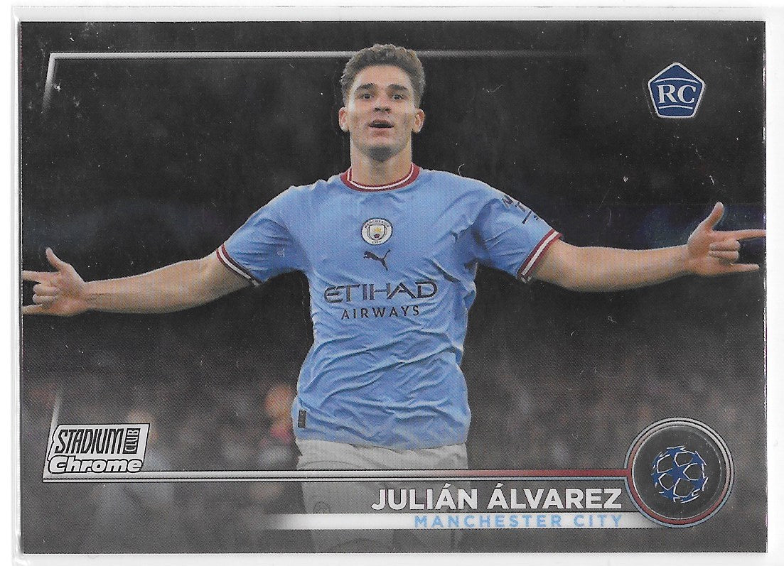 Julian Alvarez (Manchester City) Base RC Topps Stadium Club Chrome 22-23