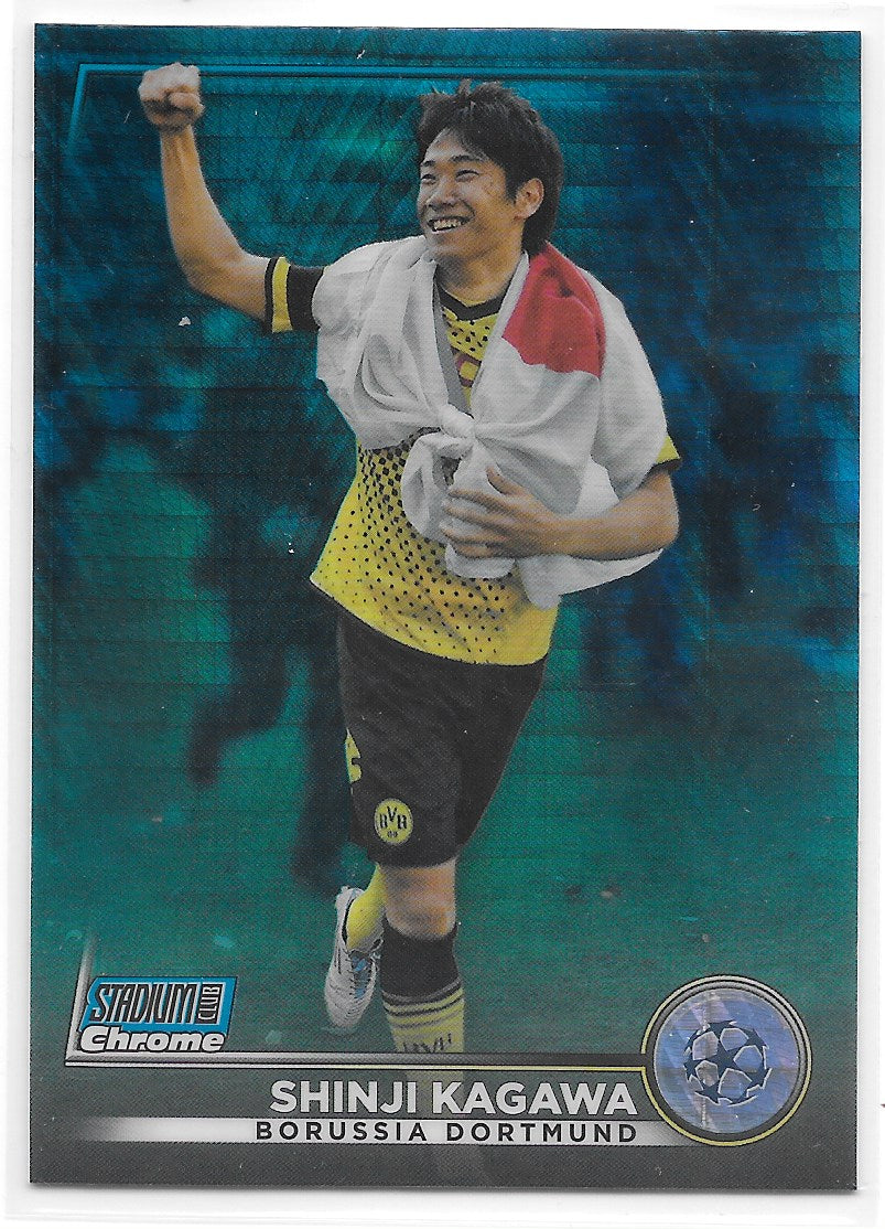 Shinji Kagawa (Borussia Dortmund) Blue Prism Refractor Topps Stadium Club Chrome 22-23