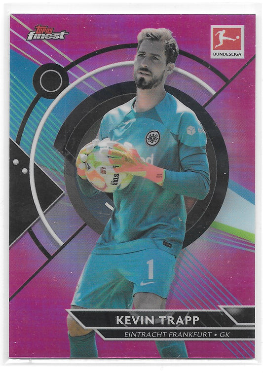 Kevin Trapp (Eintracht Frankfurt) Pink Refractor /300 Topps Finest Bundesliga 22-23