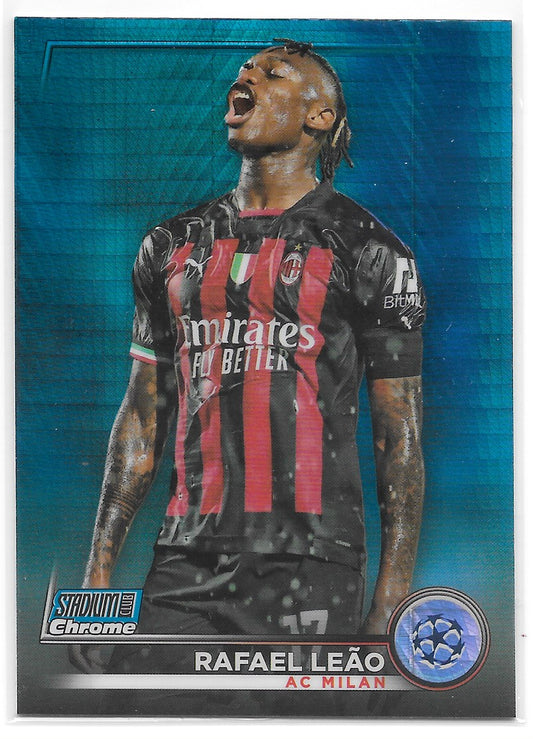 Rafael Leao (AC Milan) Blue Prism Refractor Topps Stadium Club Chrome 22-23