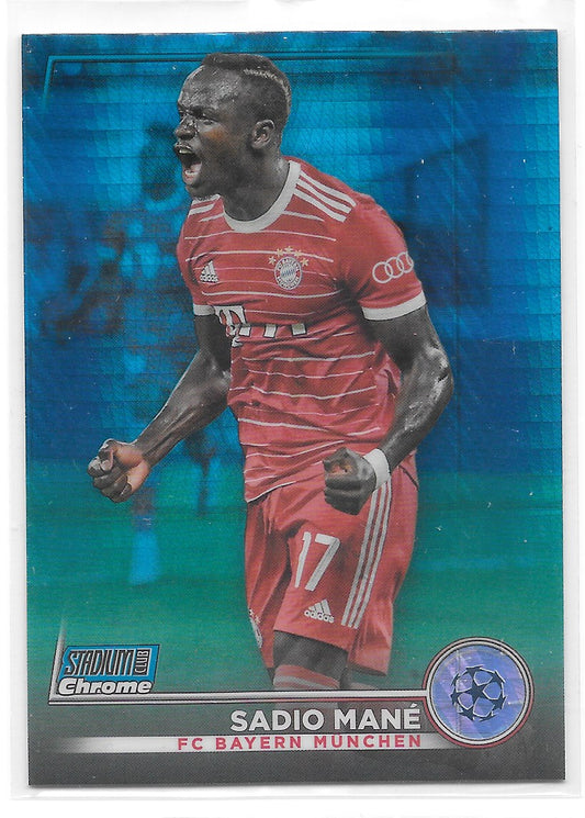 Sadio Mane (FC Bayern Munchen) Blue Prism Refractor Topps Stadium Club Chrome 22-23