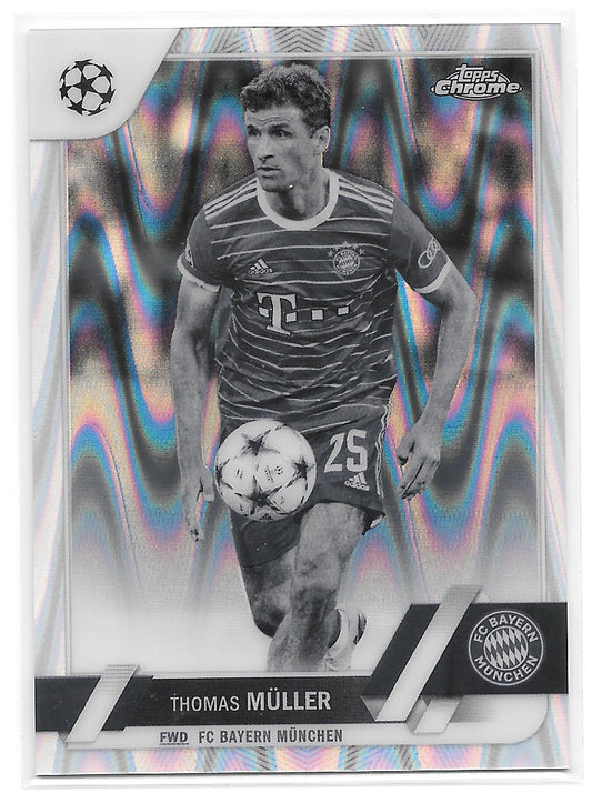 Thomas Muller (FC Bayern Munchen) Black & White Ray Wave Topps Chrome UCC 22-23