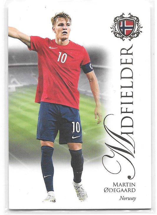 Martin Odegaard (Norway) Base Futera Unique World Football 23-24