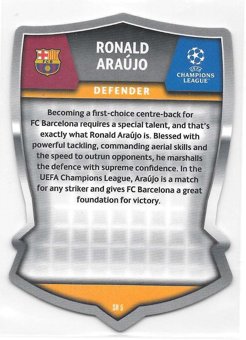 Ronald Araujo (FC Barcelona) Pro Elite Chrome Shield Topps Match Attax 23-24