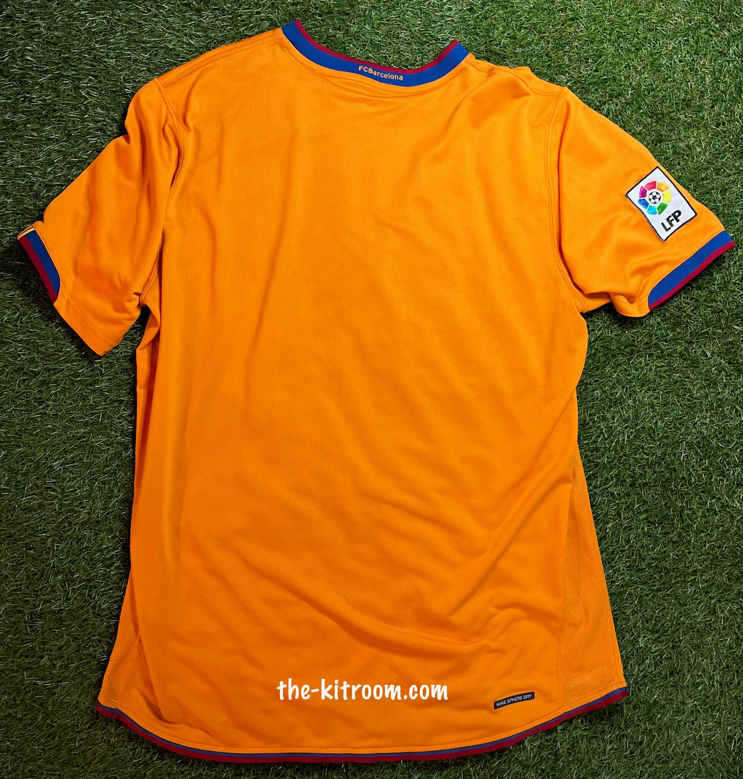 2006-07 Barcelona Away Shirt